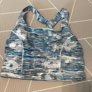 Lululemon size 6 bra